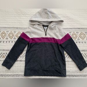 Old Navy (Boys) Size Small (6-7)